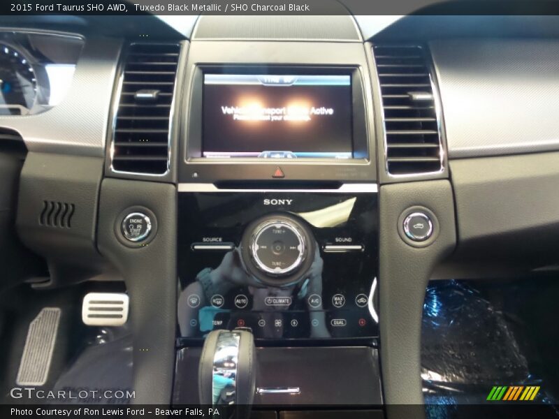 Controls of 2015 Taurus SHO AWD