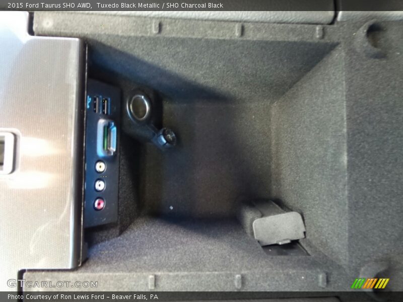 Tuxedo Black Metallic / SHO Charcoal Black 2015 Ford Taurus SHO AWD