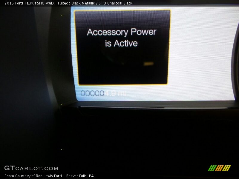 Tuxedo Black Metallic / SHO Charcoal Black 2015 Ford Taurus SHO AWD