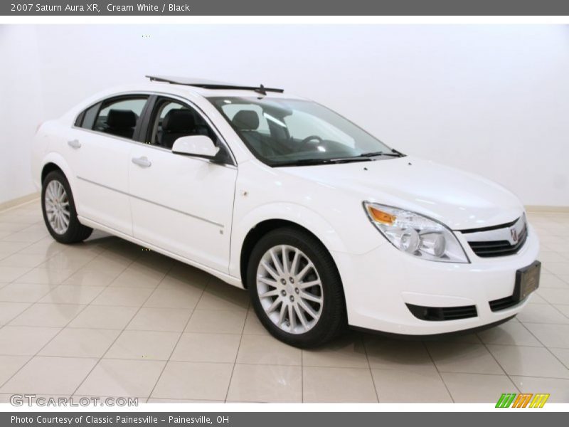 Cream White / Black 2007 Saturn Aura XR