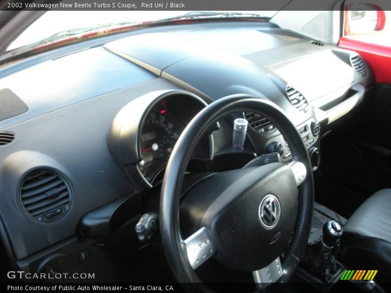 Red Uni / Black 2002 Volkswagen New Beetle Turbo S Coupe