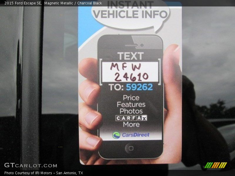 Magnetic Metallic / Charcoal Black 2015 Ford Escape SE
