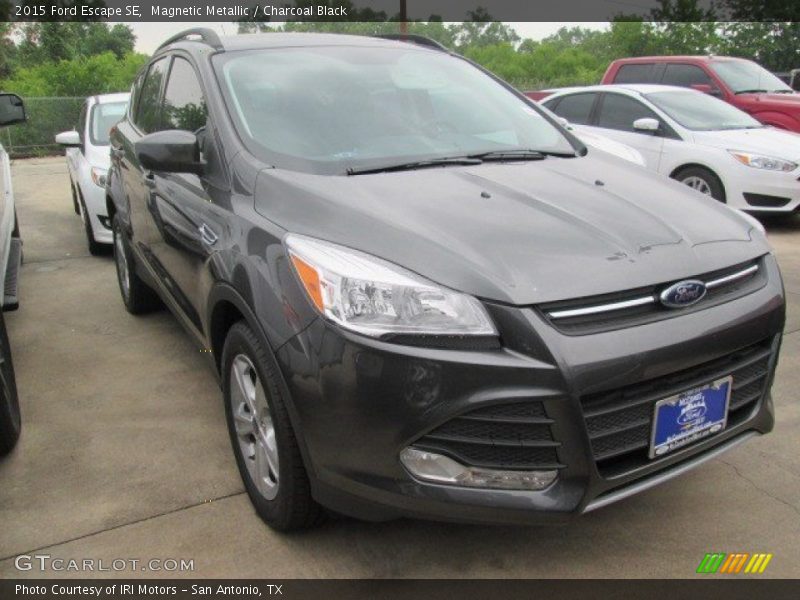 Magnetic Metallic / Charcoal Black 2015 Ford Escape SE