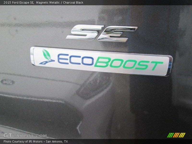 Magnetic Metallic / Charcoal Black 2015 Ford Escape SE