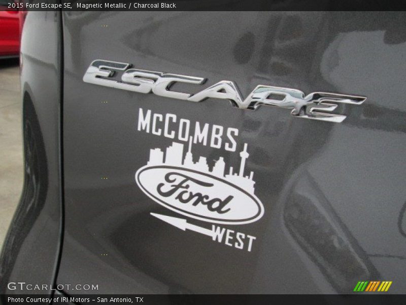 Magnetic Metallic / Charcoal Black 2015 Ford Escape SE