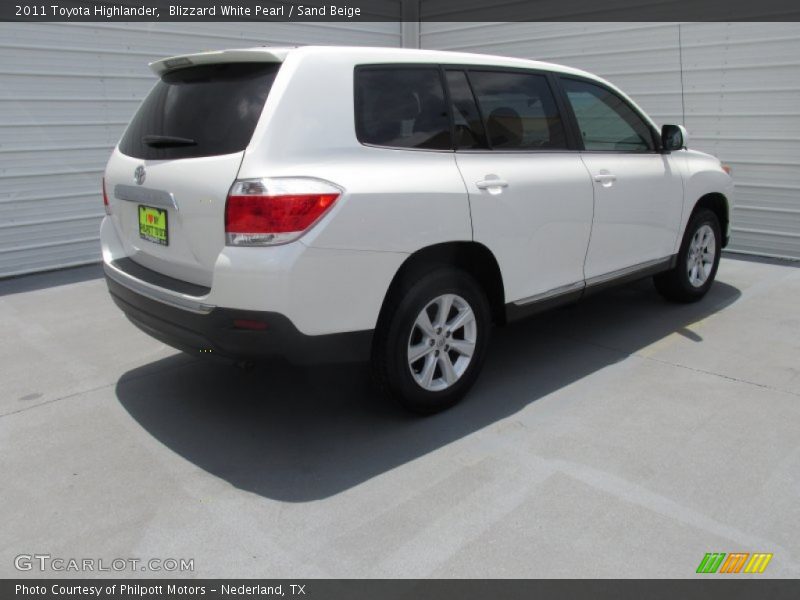 Blizzard White Pearl / Sand Beige 2011 Toyota Highlander