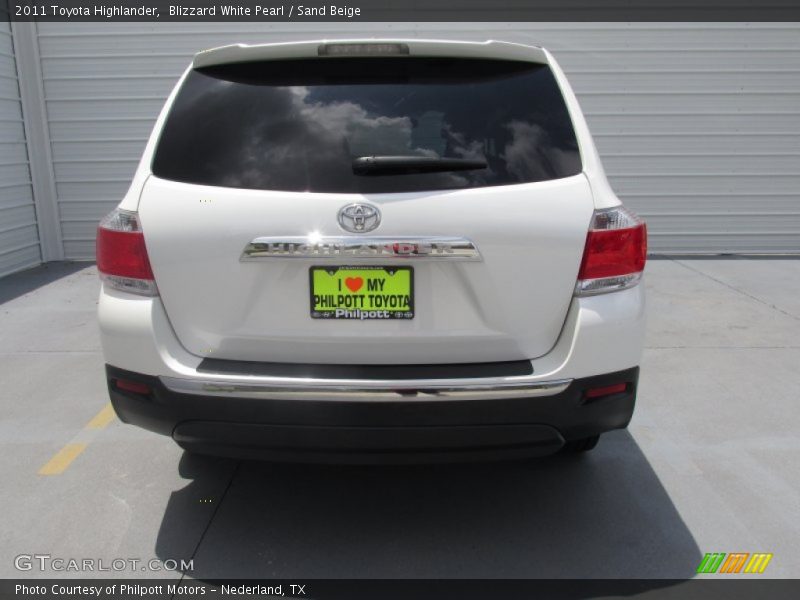 Blizzard White Pearl / Sand Beige 2011 Toyota Highlander