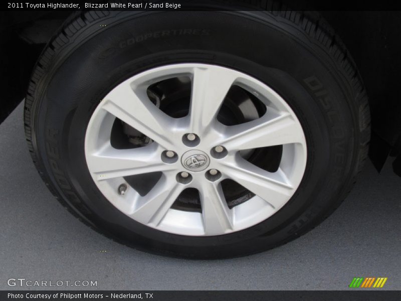 Blizzard White Pearl / Sand Beige 2011 Toyota Highlander