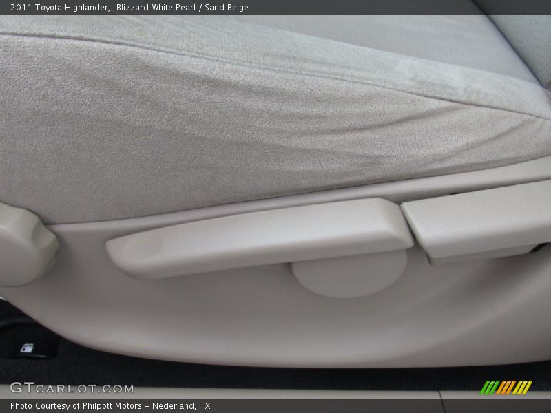 Blizzard White Pearl / Sand Beige 2011 Toyota Highlander