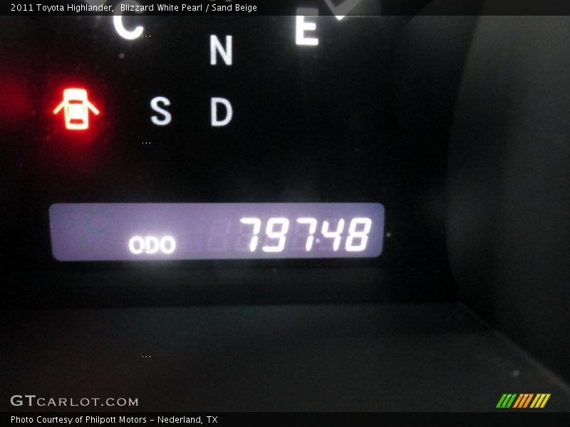 Blizzard White Pearl / Sand Beige 2011 Toyota Highlander