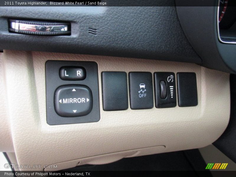 Blizzard White Pearl / Sand Beige 2011 Toyota Highlander