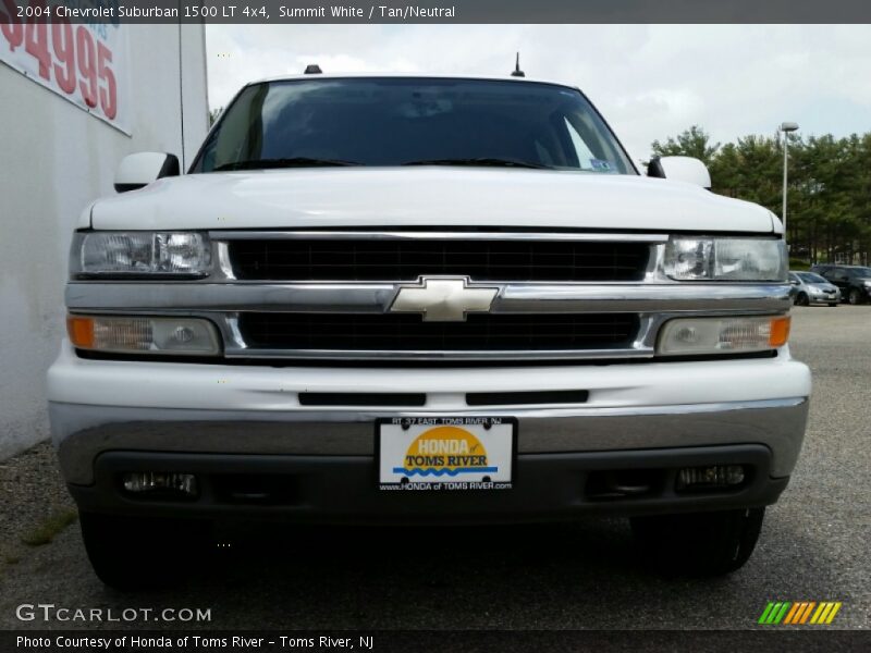 Summit White / Tan/Neutral 2004 Chevrolet Suburban 1500 LT 4x4