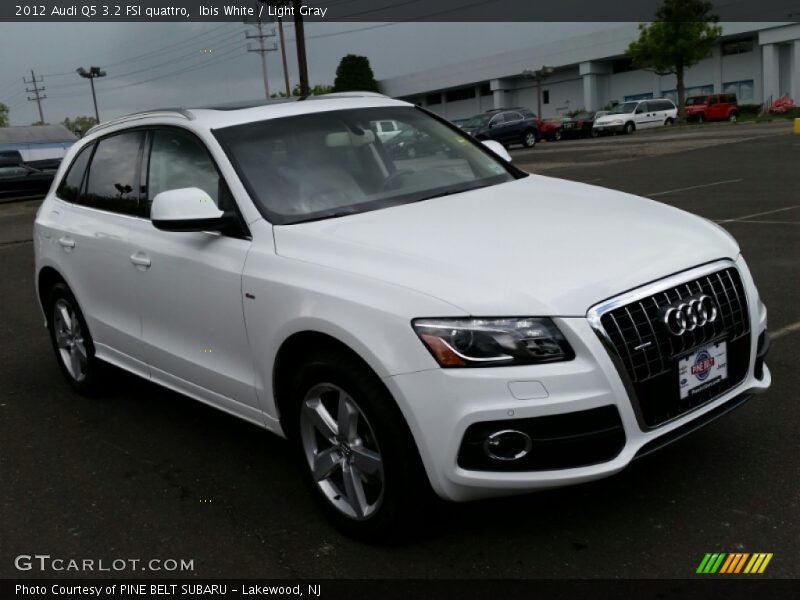 Ibis White / Light Gray 2012 Audi Q5 3.2 FSI quattro