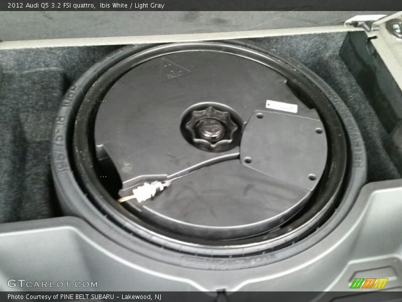 Ibis White / Light Gray 2012 Audi Q5 3.2 FSI quattro