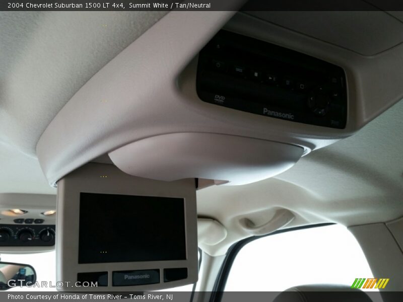Summit White / Tan/Neutral 2004 Chevrolet Suburban 1500 LT 4x4