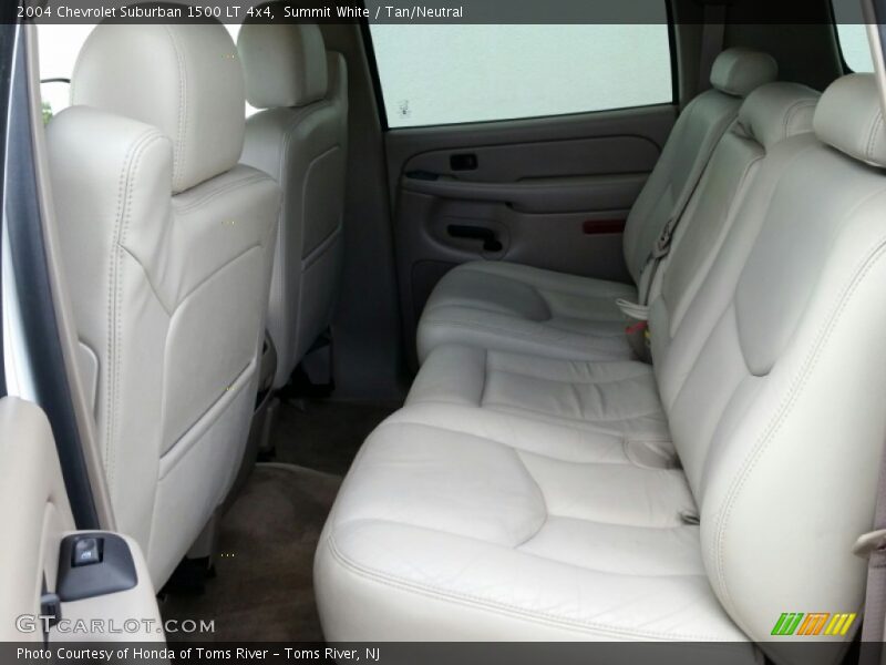Summit White / Tan/Neutral 2004 Chevrolet Suburban 1500 LT 4x4