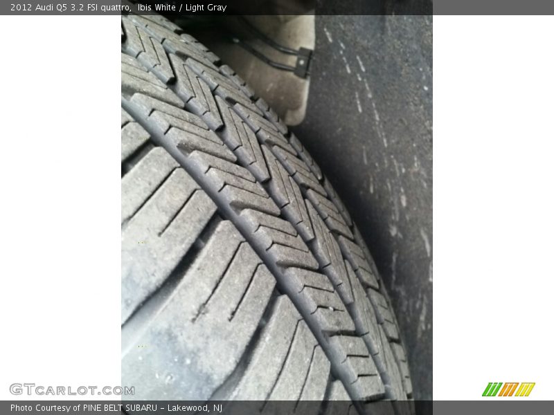 Ibis White / Light Gray 2012 Audi Q5 3.2 FSI quattro
