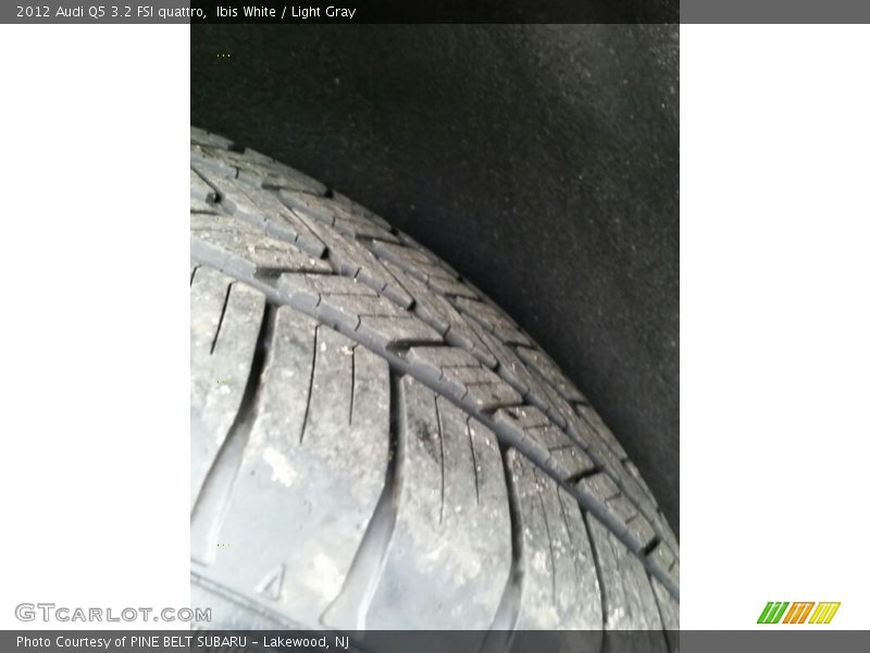 Ibis White / Light Gray 2012 Audi Q5 3.2 FSI quattro