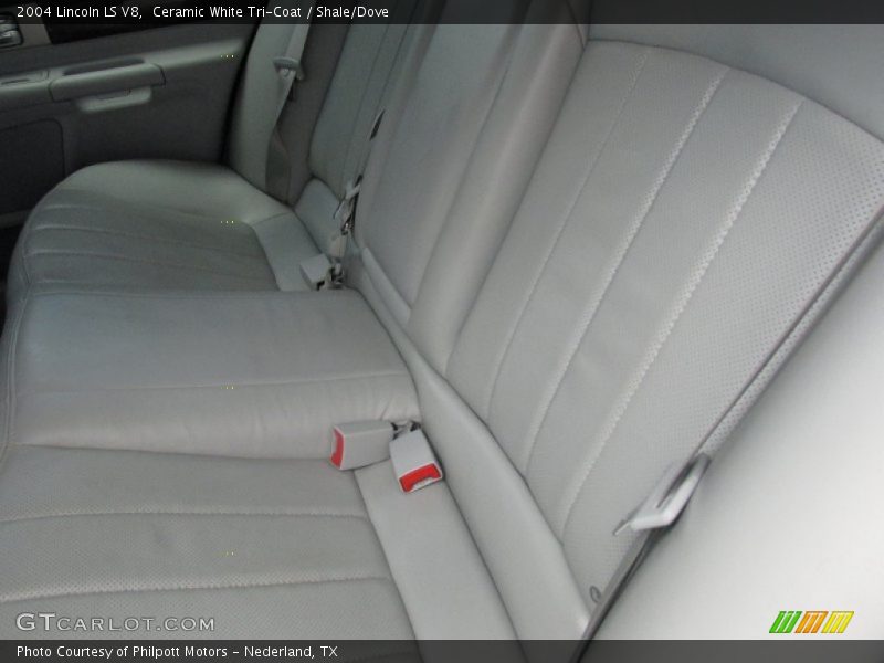 Ceramic White Tri-Coat / Shale/Dove 2004 Lincoln LS V8