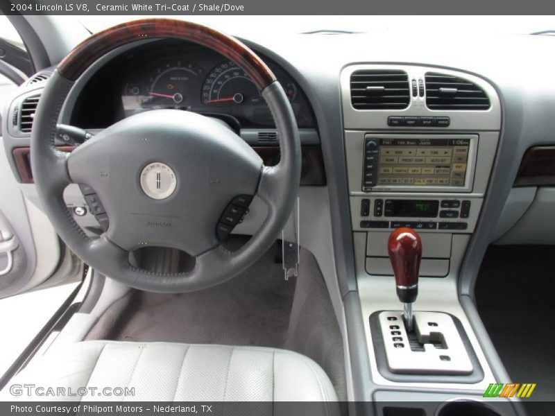 Ceramic White Tri-Coat / Shale/Dove 2004 Lincoln LS V8