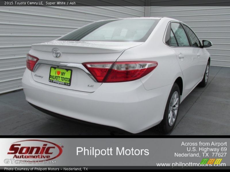 Super White / Ash 2015 Toyota Camry LE