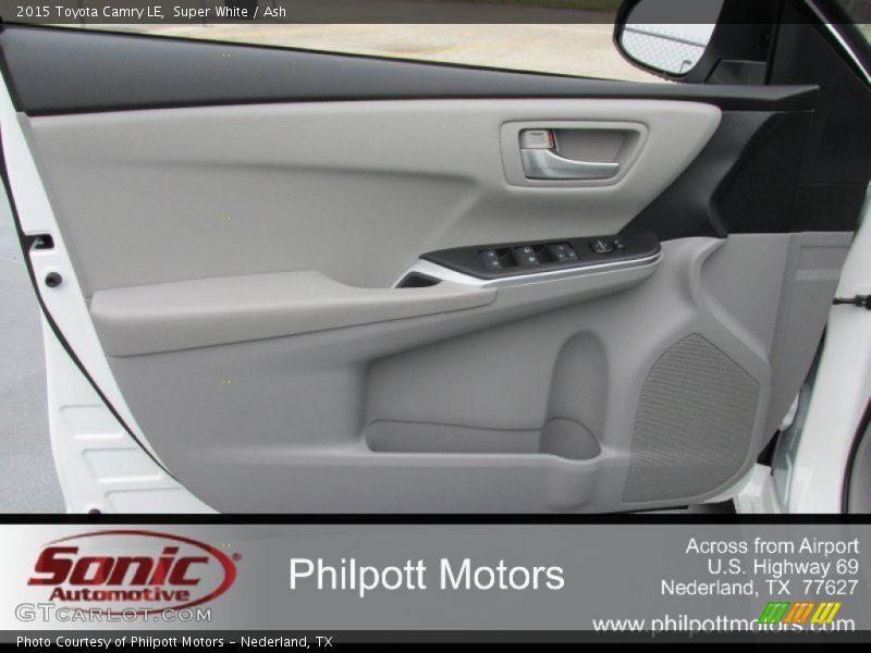 Super White / Ash 2015 Toyota Camry LE