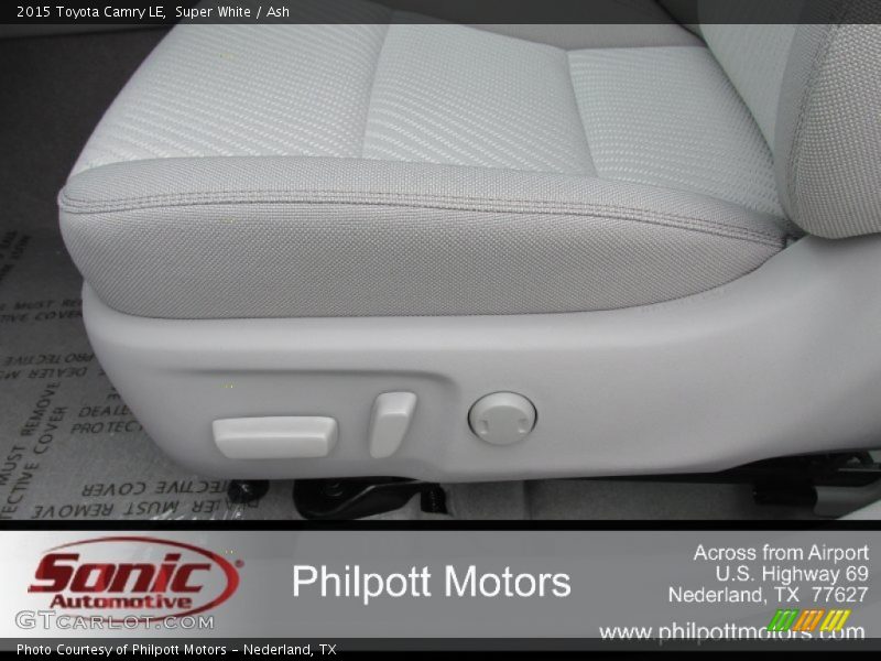 Super White / Ash 2015 Toyota Camry LE