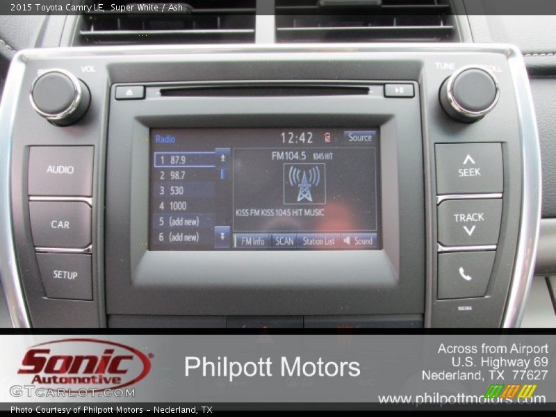 Super White / Ash 2015 Toyota Camry LE