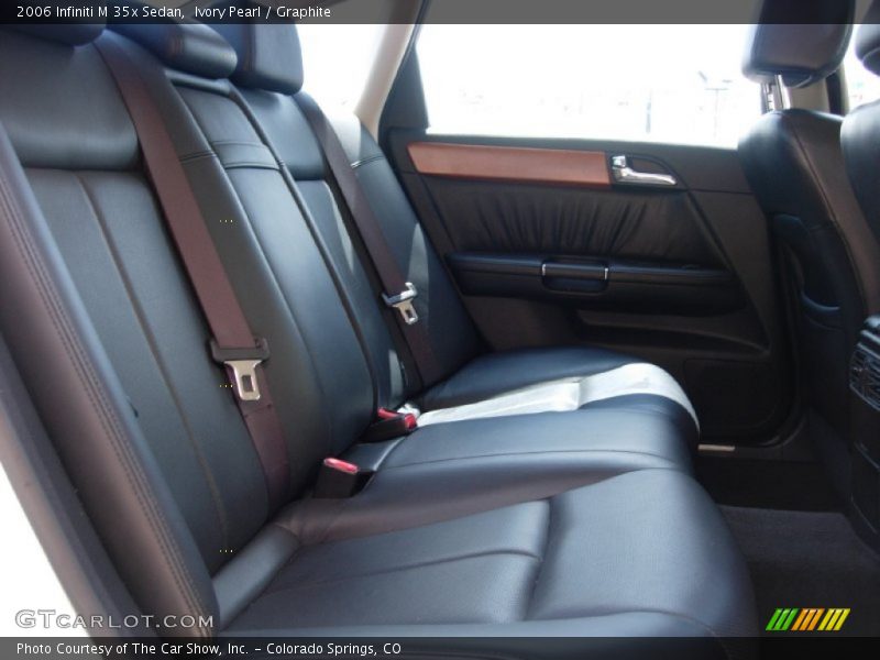 Ivory Pearl / Graphite 2006 Infiniti M 35x Sedan