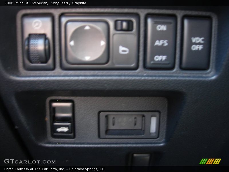 Ivory Pearl / Graphite 2006 Infiniti M 35x Sedan