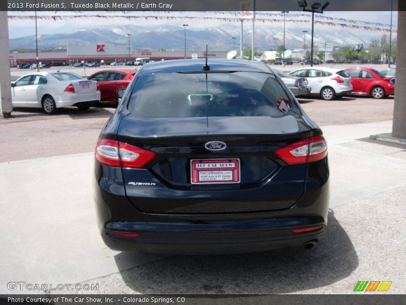 Tuxedo Black Metallic / Earth Gray 2013 Ford Fusion S