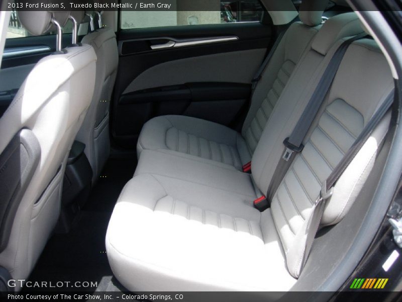 Tuxedo Black Metallic / Earth Gray 2013 Ford Fusion S