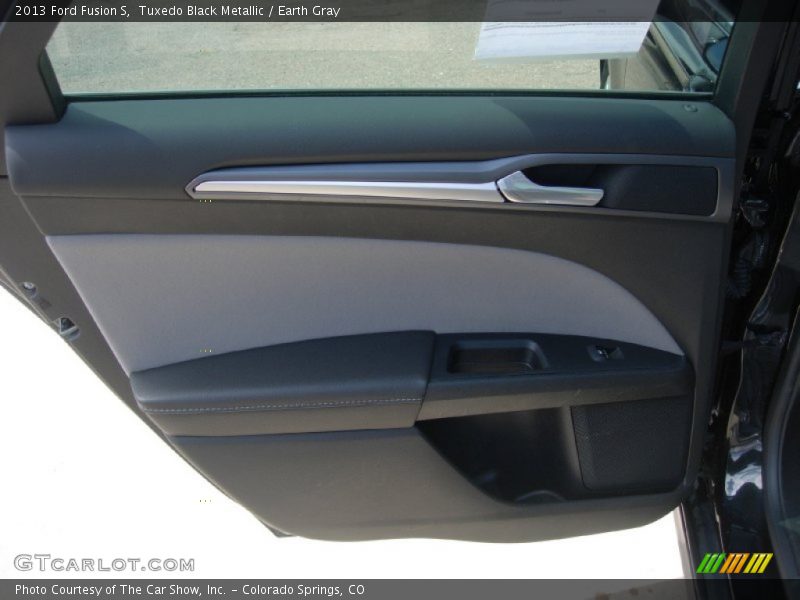 Tuxedo Black Metallic / Earth Gray 2013 Ford Fusion S