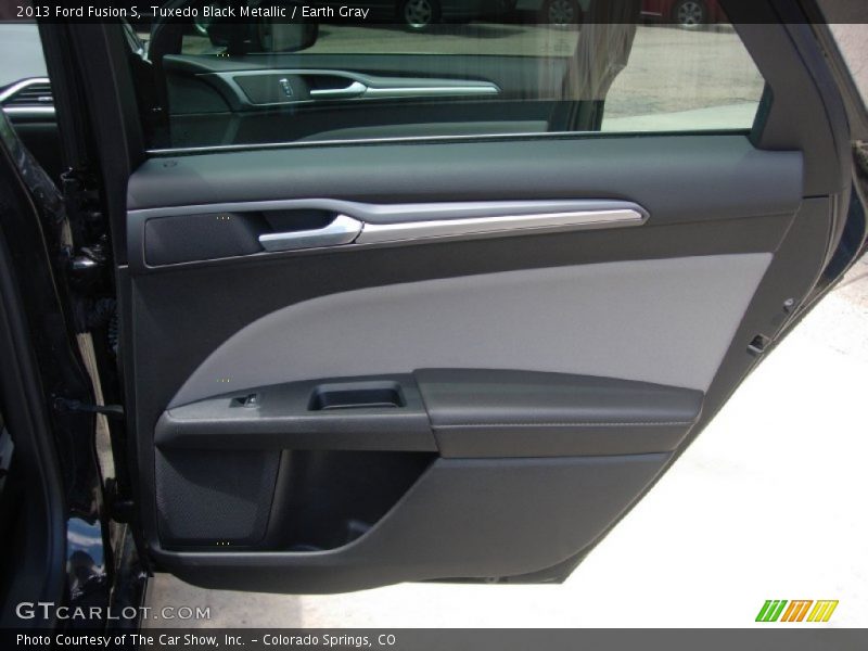 Tuxedo Black Metallic / Earth Gray 2013 Ford Fusion S