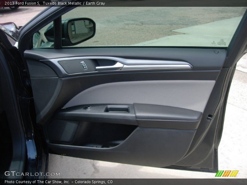 Tuxedo Black Metallic / Earth Gray 2013 Ford Fusion S