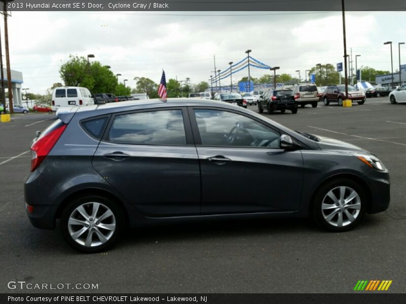 Cyclone Gray / Black 2013 Hyundai Accent SE 5 Door