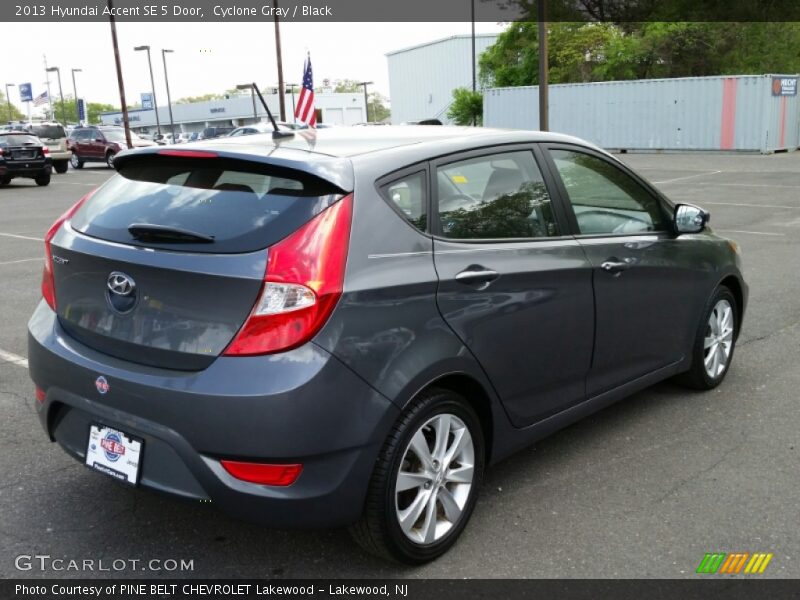 Cyclone Gray / Black 2013 Hyundai Accent SE 5 Door