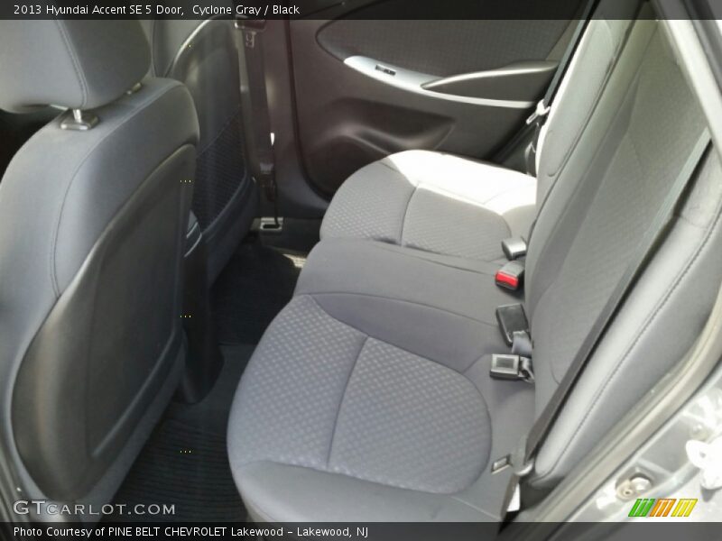 Cyclone Gray / Black 2013 Hyundai Accent SE 5 Door