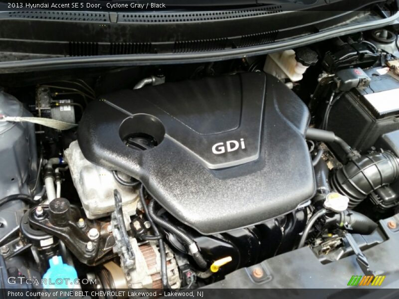 Cyclone Gray / Black 2013 Hyundai Accent SE 5 Door