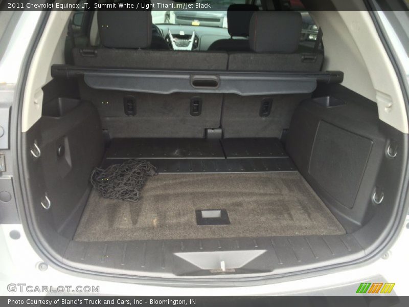 Summit White / Light Titanium/Jet Black 2011 Chevrolet Equinox LT