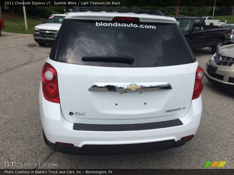 Summit White / Light Titanium/Jet Black 2011 Chevrolet Equinox LT