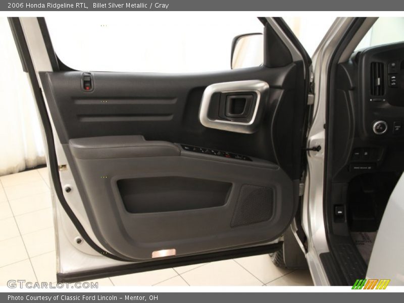 Door Panel of 2006 Ridgeline RTL