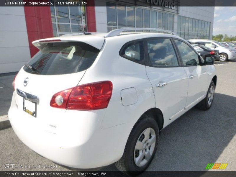 Pearl White / Black 2014 Nissan Rogue Select S