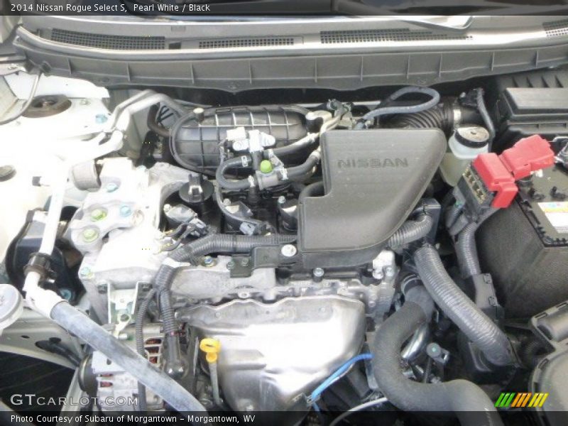 Pearl White / Black 2014 Nissan Rogue Select S