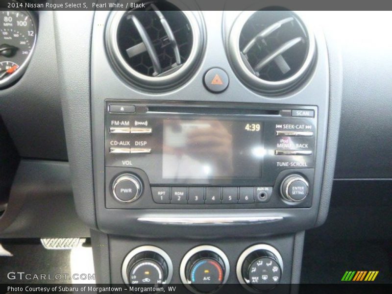 Pearl White / Black 2014 Nissan Rogue Select S