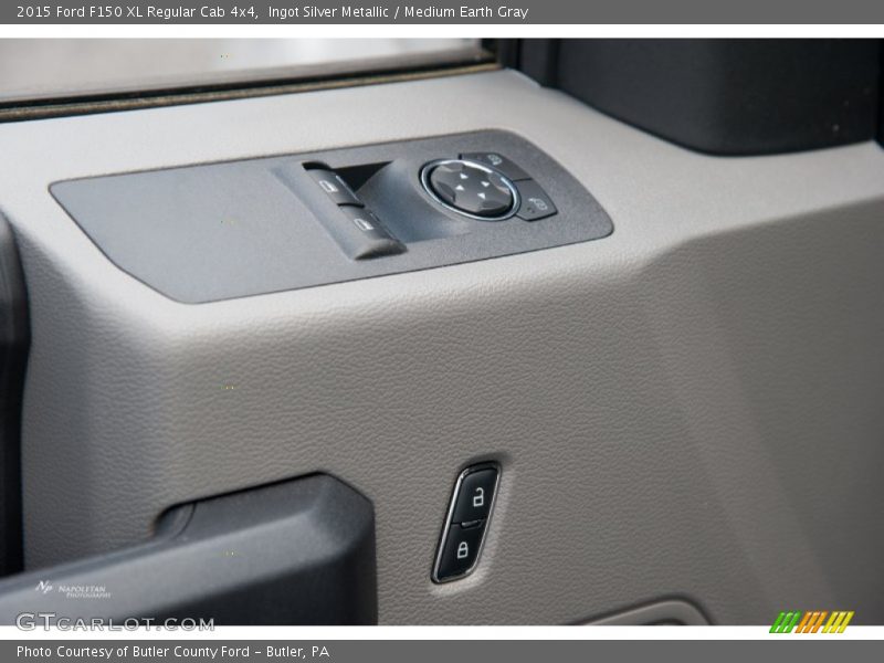 Ingot Silver Metallic / Medium Earth Gray 2015 Ford F150 XL Regular Cab 4x4