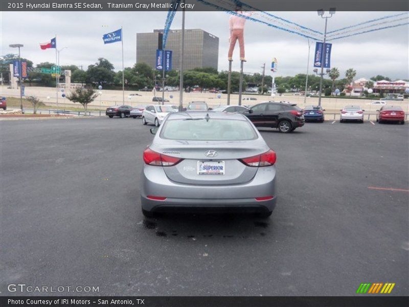 Titanium Gray Metallic / Gray 2015 Hyundai Elantra SE Sedan