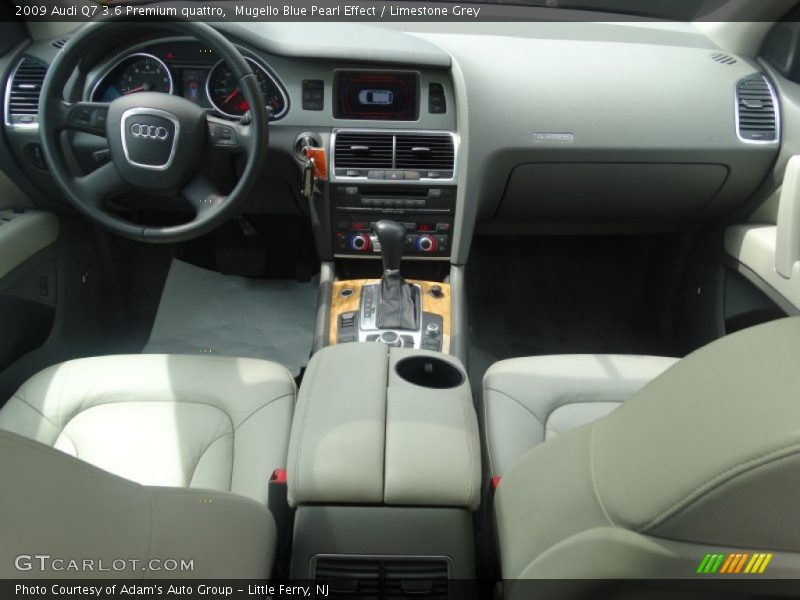 Mugello Blue Pearl Effect / Limestone Grey 2009 Audi Q7 3.6 Premium quattro