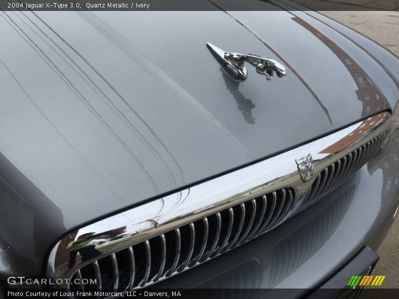 Quartz Metallic / Ivory 2004 Jaguar X-Type 3.0