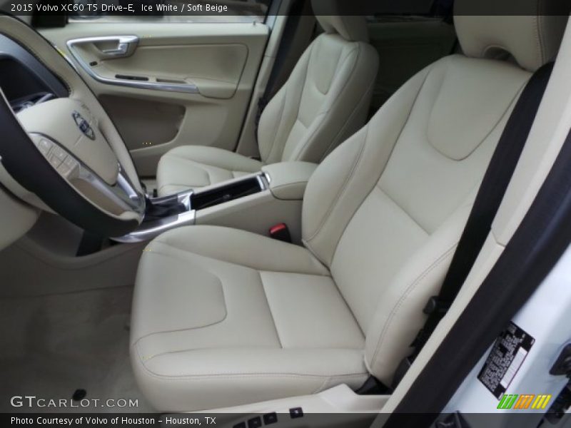 Ice White / Soft Beige 2015 Volvo XC60 T5 Drive-E